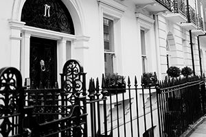 An image of the Harley Street Health Centre front door